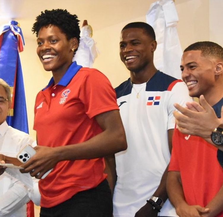 Gobierno entrega millonarios incentivos a Marileidy, Alcántara y Pinales, por sus medallas en los Juegos Olímpicos