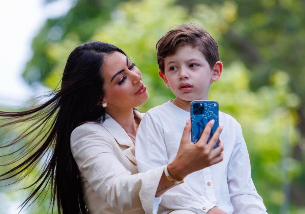 Sharmin Díaz habla con valentía sobre el autismo de su hijo y conmueve en redes