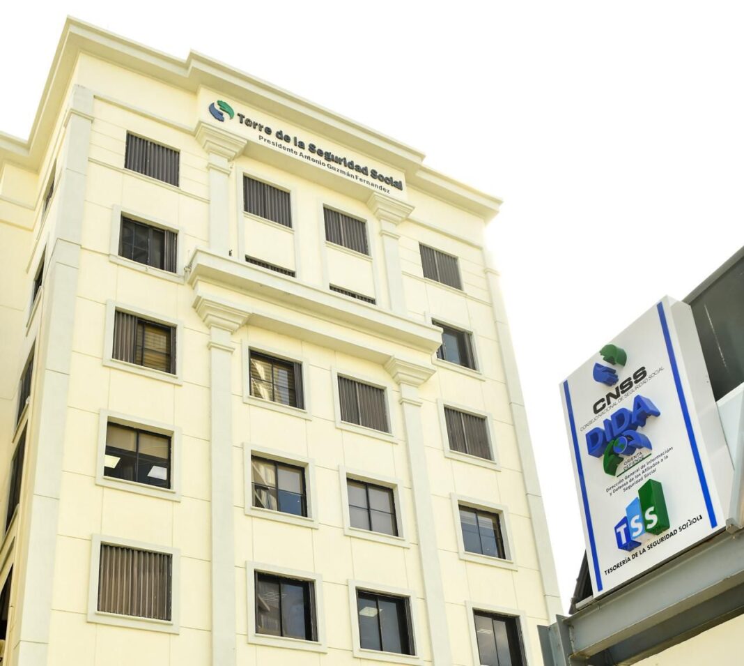 Destacan ampliación de la cobertura del Seguro Familiar de Salud en el país