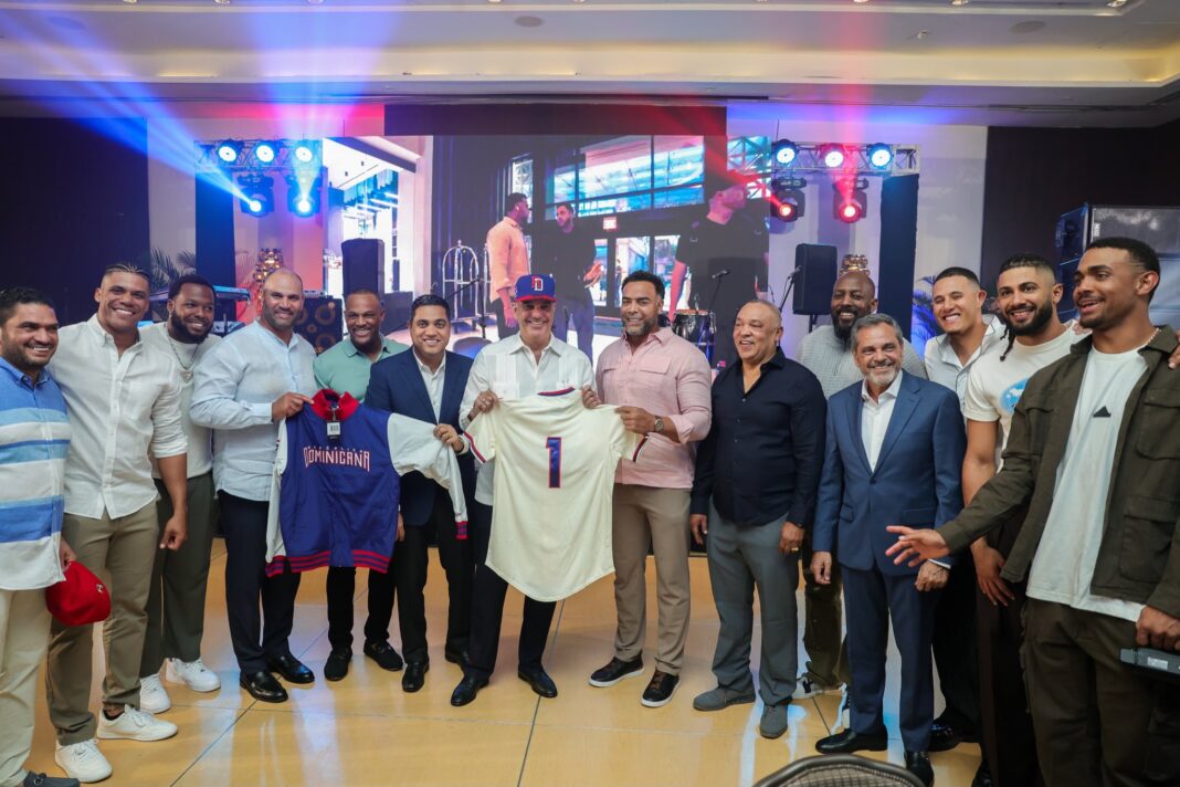 Presidente Abinader agasaja a la Selección Dominicana previo al Clásico Mundial de Béisbol
