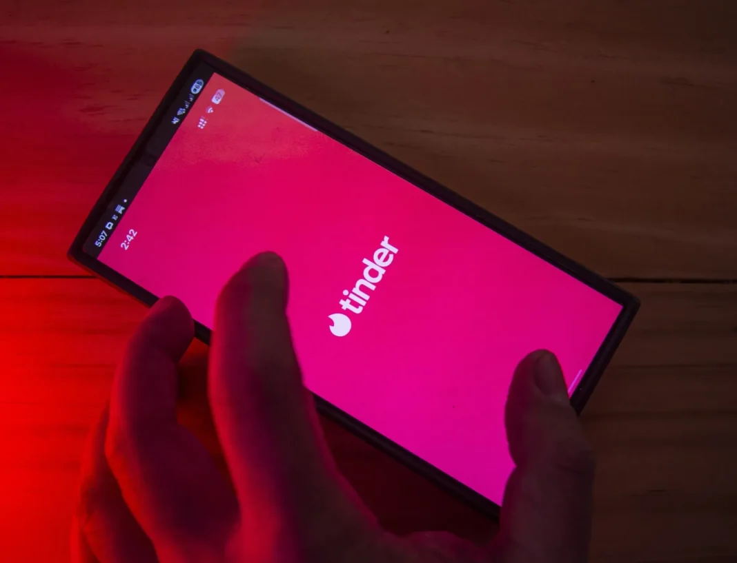 Tinder incorpora más inteligencia artificial para mejorar la experiencia de los usuarios