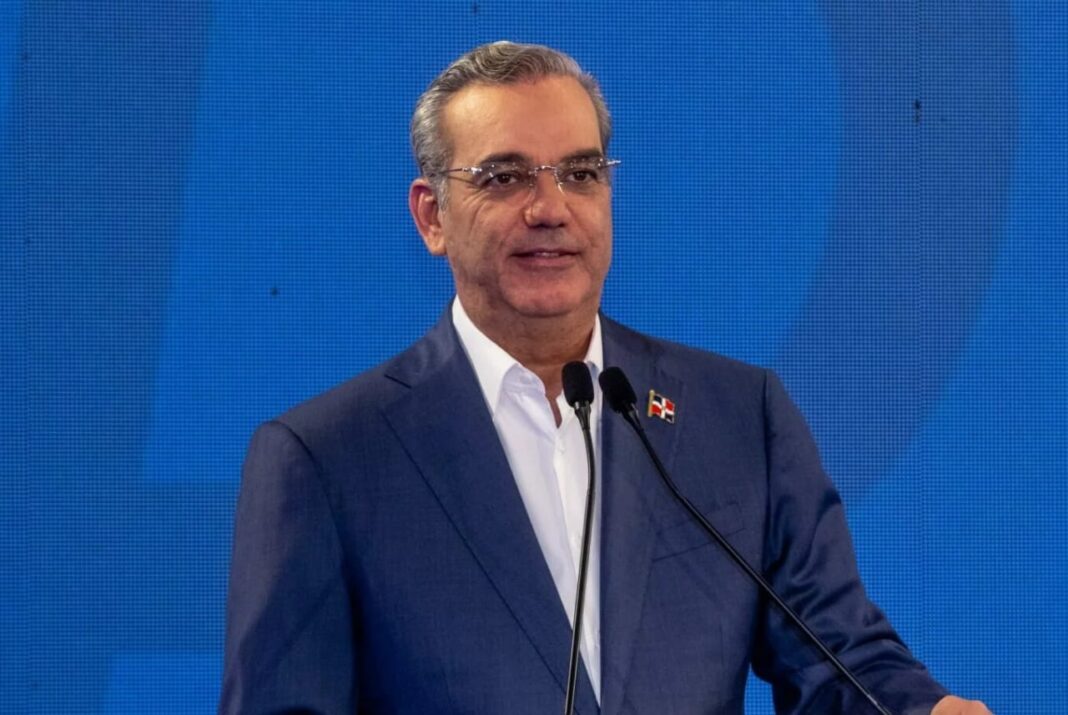 Abinader viajará para participar en cumbre regional