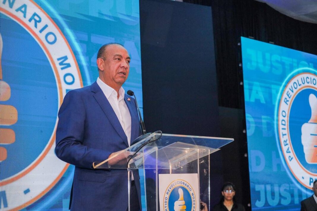 Deligne Ascención resalta fortalezas de RD frente a desafíos actuales