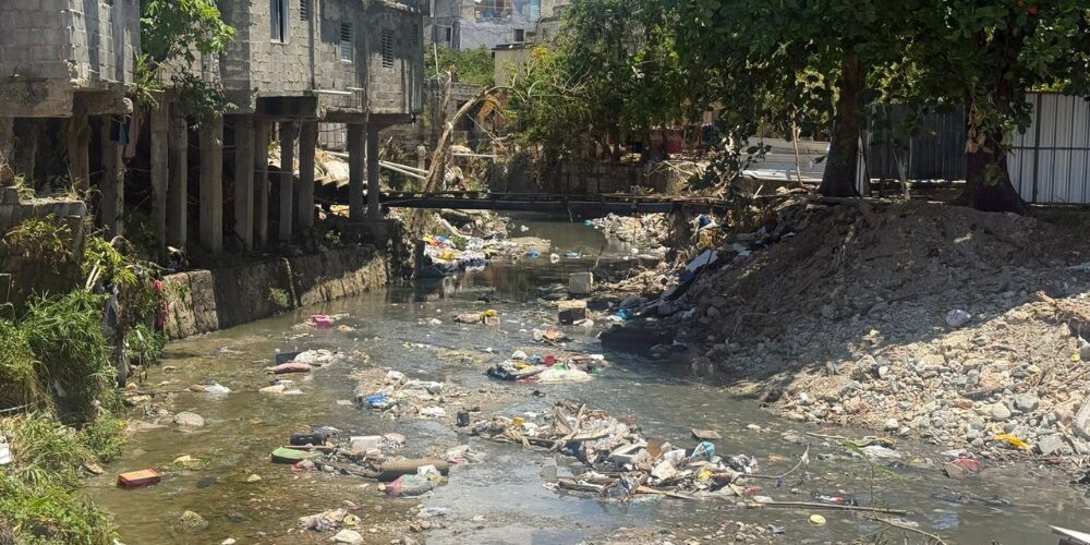 Ante pronóstico de lluvias, residentes en “Las 800” piden solución a la cañada