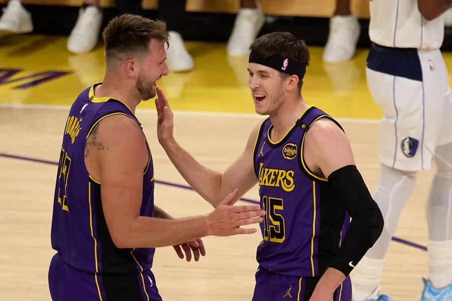 Lakers, sin Doncic ni Reaves, buscan resistir ante Rockets con LeBron al mando