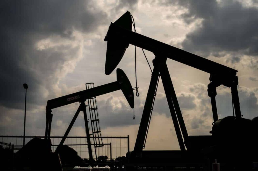 El petróleo de Texas supera los 114 dólares por barril