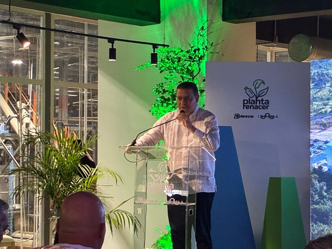 Yayo Sanz Lovatón destaca clima de inversión en el país durante inauguración de planta Renacer